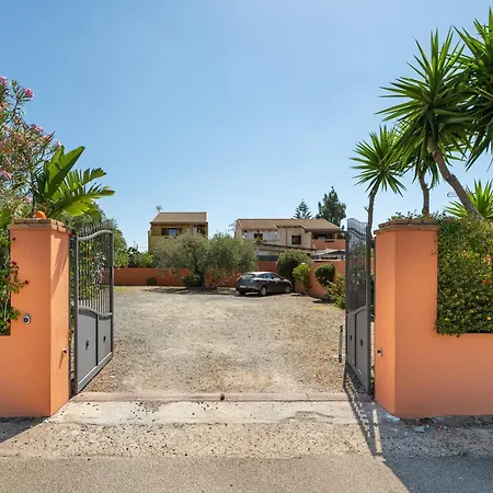 Apartamento Erica Lesley Villa San Pietro
